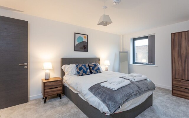 Modern & Stylish 2 Bed York Apartment