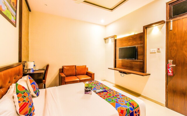 FabHotel Empire Suites