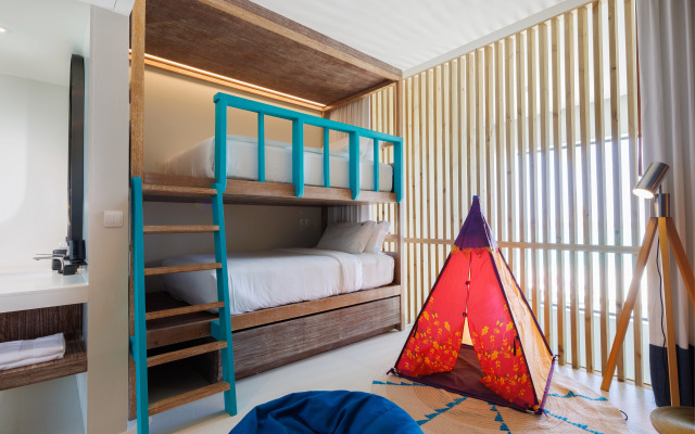 Hard Rock Hotel Maldives