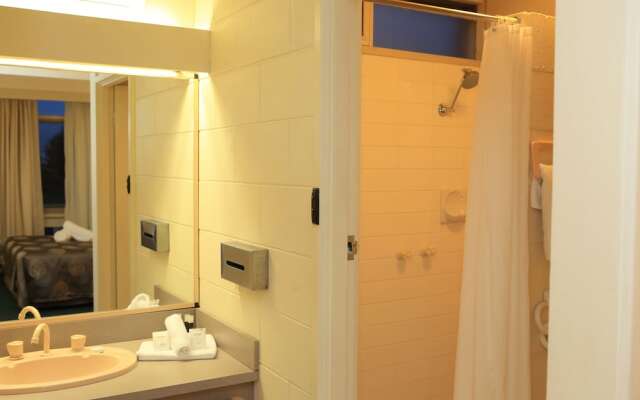 Econo Lodge Absolute Lake Entrance