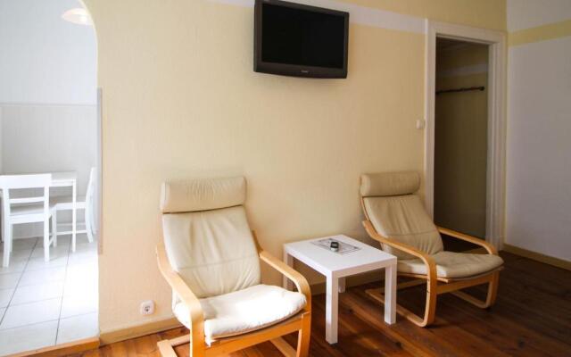Apartments Kolo 77