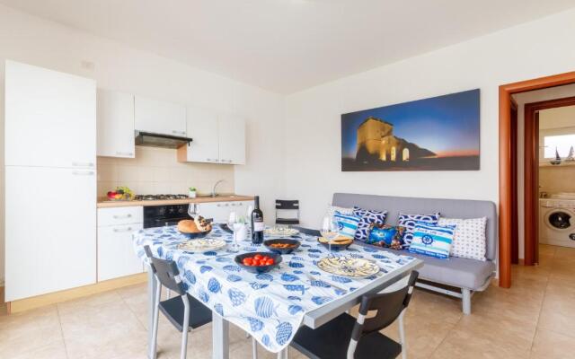 Luxury Holiday Home With Swimming Pool in Torre Lapillo