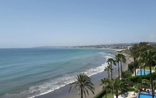 Front Sea View Penthouse