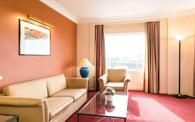 Отель Pullman Bucharest World Trade Center