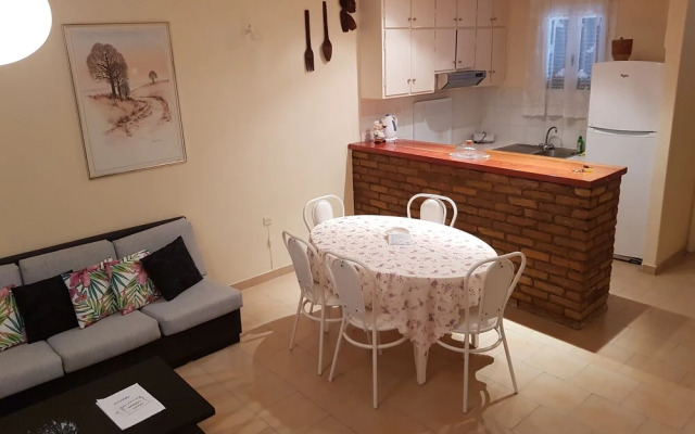 Glyfada Two Floors Maizonette Aa2 62