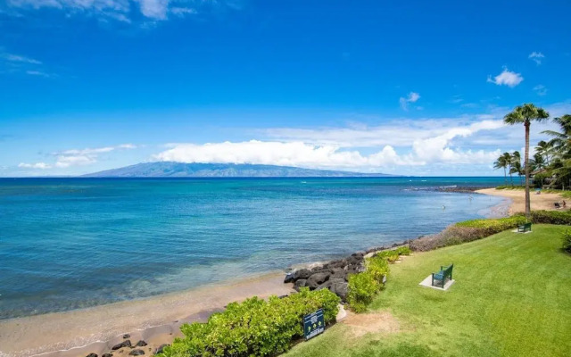 Kahana Outrigger #2b1 3 Bedroom Condo by RedAwning