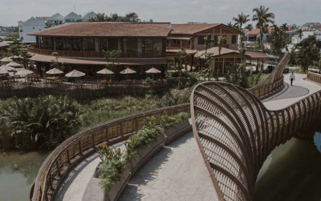 Namia River Retreat