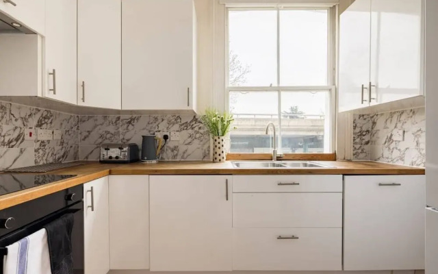 The Notting Hill Base - Charming 2bdr With Balcony