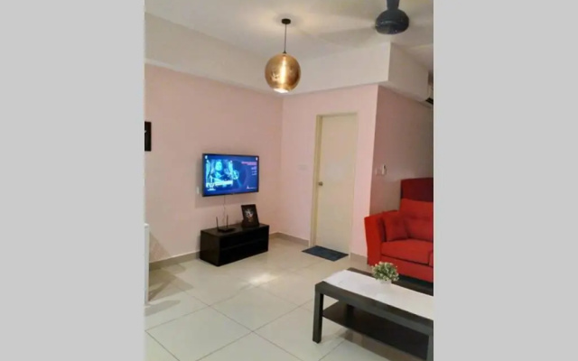 HB1512- Hyve Studio unit, Lake view, Cyberjaya, Free Wi-Fi, Free Parking, Netflix,Pool – Guest Rooms – Cyberjaya
