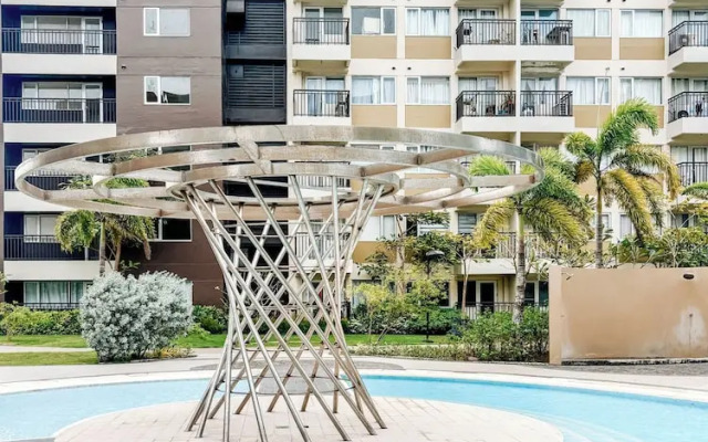 Elegant 2 Bedrooms With Pool View