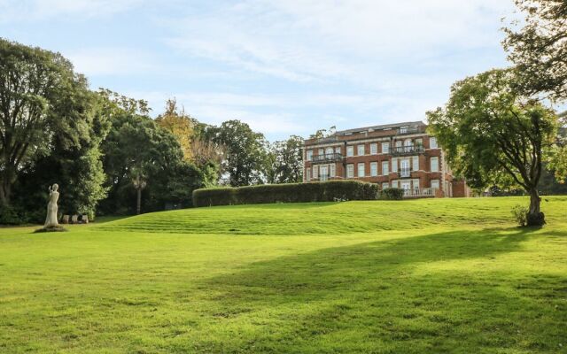 Lebrel Lodge, Seaview