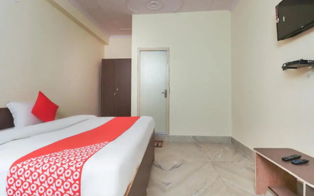 OYO 62711 Krishna Residency