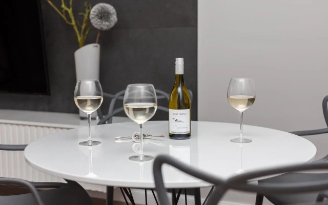 Grzybowska 85 by Homeprime