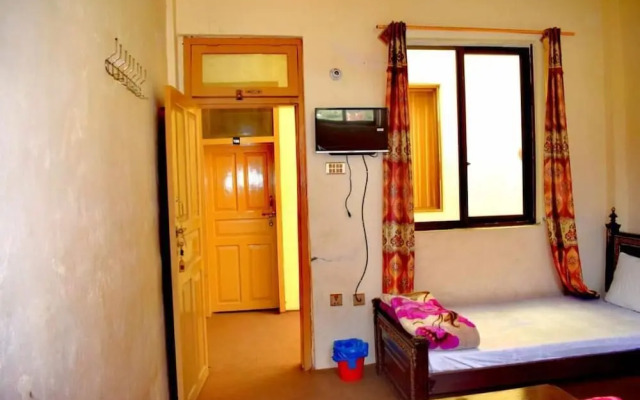 Yasin Holiday Hotel