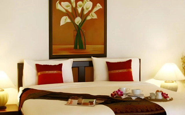 Lipa Lodge Beach Resort