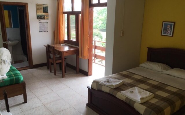 El Albergue Español Hostel