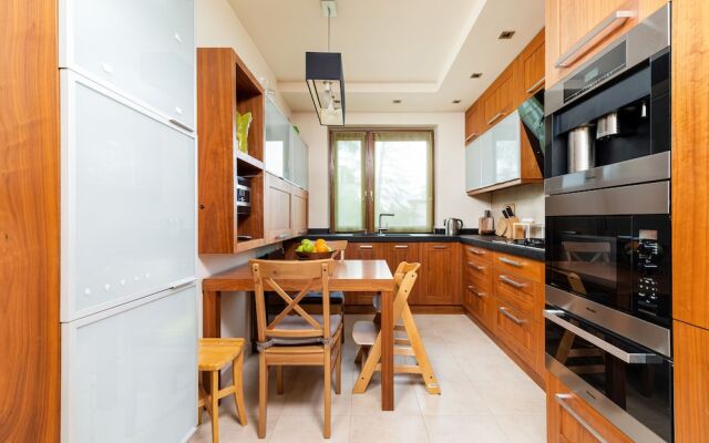 Family House Poreba Cracow by Renters