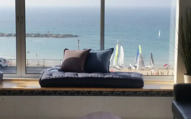 TLV Suites on the beach