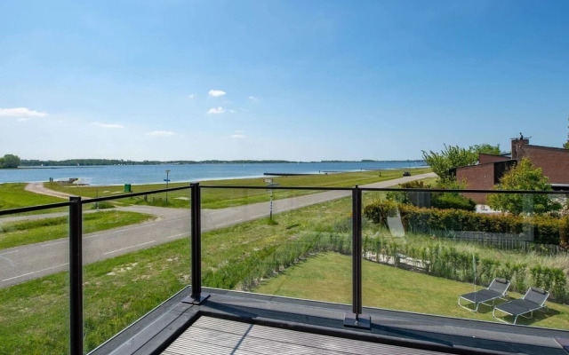 Modern Villa With Lake Veere Views