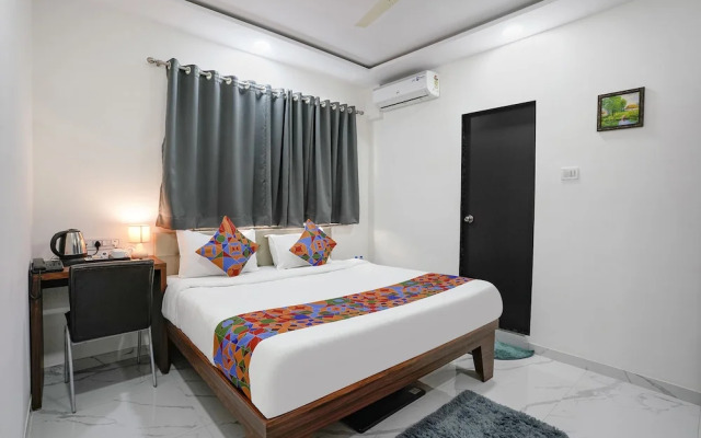 Fabhotel Fortuna Inn