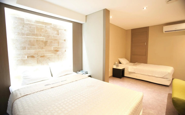 Hotel MIDO Myeongdong