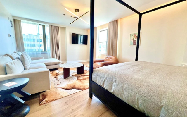 Hotel 1600