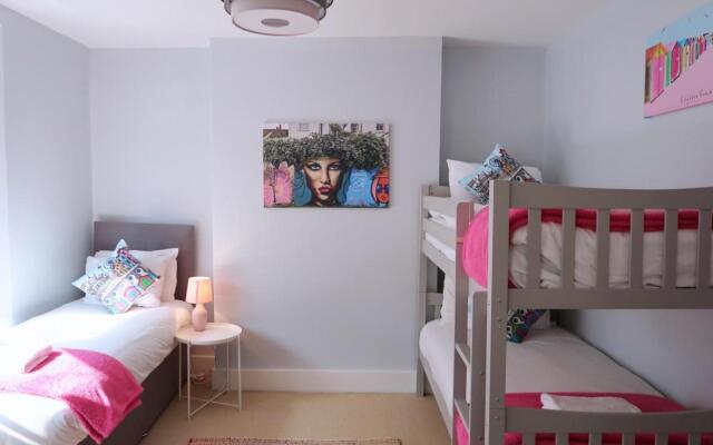 The Townhouse By My Getaways Free Parking