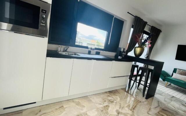 Luxury Studio With Private Jacuzzi Near Beaches