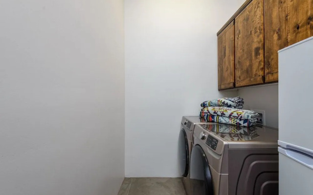 Casa Serenity 4 Bedroom Home by RedAwning