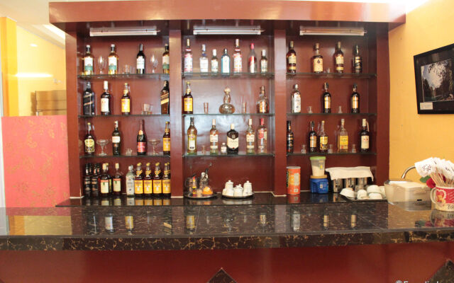 One Averee Bay Hotel