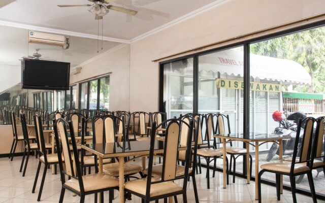 Global Inn Surabaya by RedDoorz