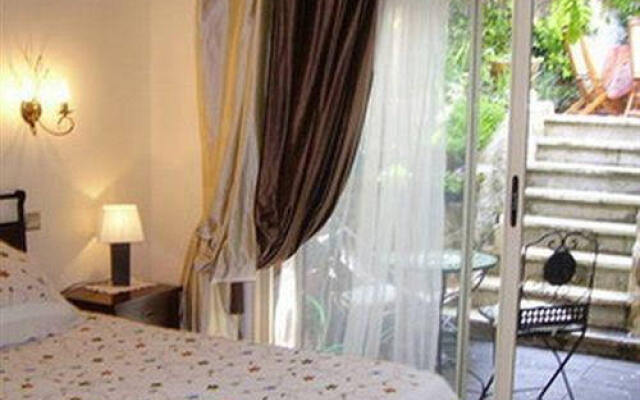 Bed and Breakfast Dessous Des Berges