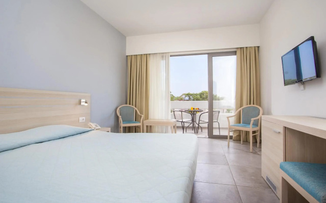 Hotel Niriides Beach