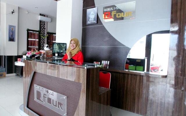 OYO 861 R Four Hotel