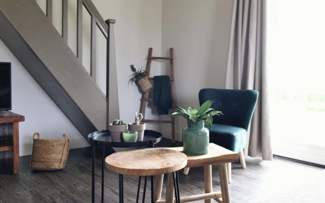 Cozy Apartment With Garden
