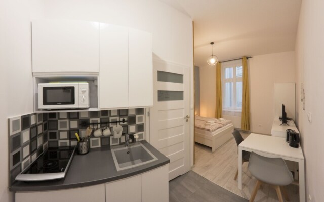 Rister Apartments