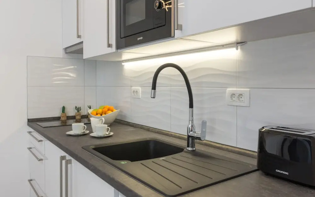 Luxury Studios & Rooms Seven