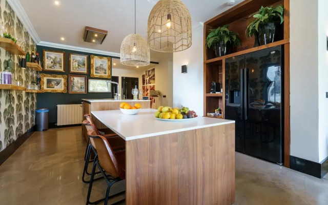 Golden Villa Luxury Pool Retreat & Beach