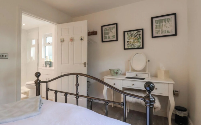 Ellesmere Cottage