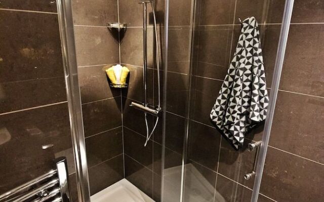 Yugo Explore - Amnis House