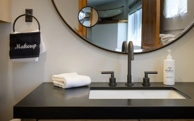 The River House 3 Bedroom Cabin