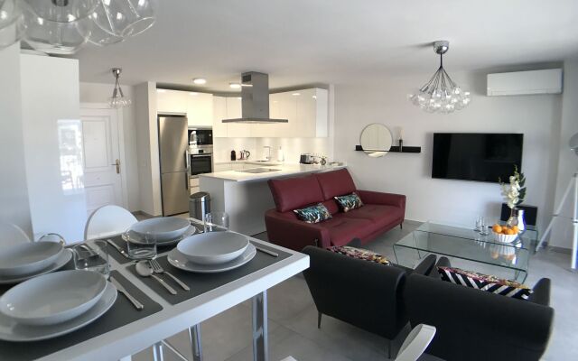 Contemporary 1 Bedroom Apt Puerto Banus