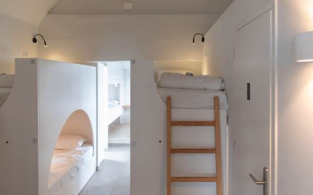 Central Oia Hostel
