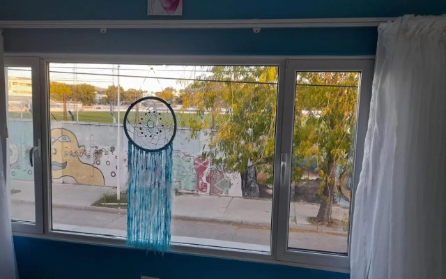 Hermosa casa con patio, parrilla y garage cerrado