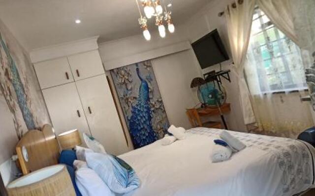 Queensburgh BB or Self Catering