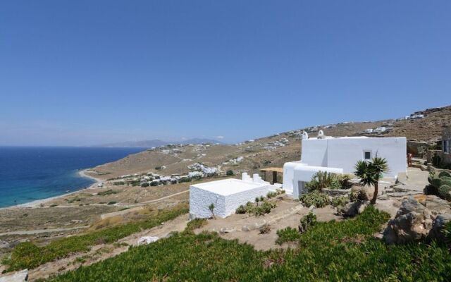 Villa Topaz 3 Bedroom Villa With Shared Pool in Choulakia