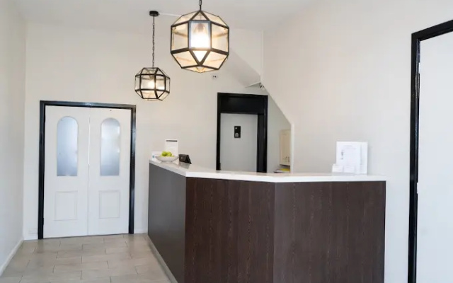 Littomore Hotel & Suites