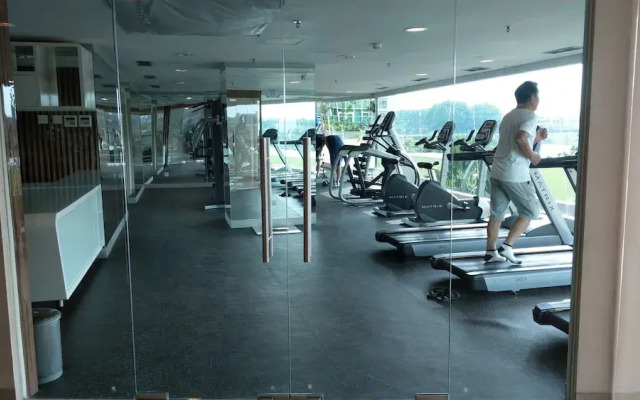 Quiet 3BRs pool and lake view