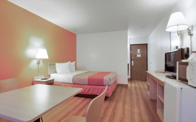 Motel 6 Colby, KS