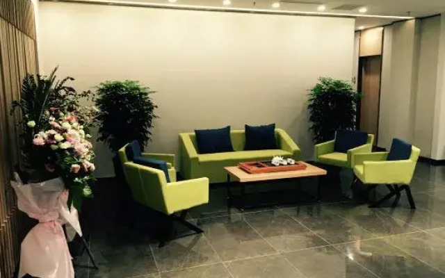 Grape Hotel (Yingkou Ping'an)